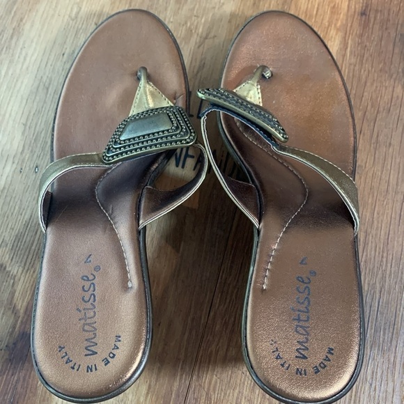 Matisse | Gold Shoes Sandals Leather Studded Slip-On Wedge Heels Made in Italy 7 - Picture 14 of 17
